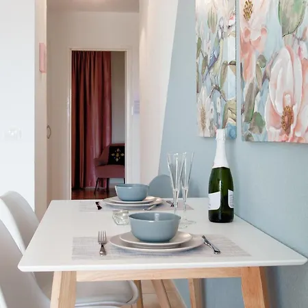 Great View, Heated Pool, Cool Design - Castle Harbour In Cristianos Apartment