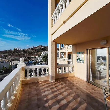 Apartment Great View, Heated Pool, Cool Design - Castle Harbour In Cristianos Los Cristianos (Tenerife)