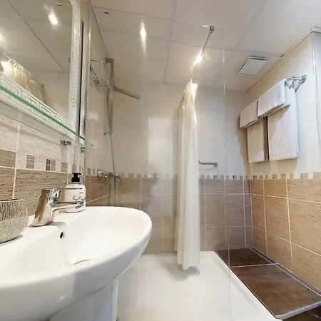 Great View, Heated Pool, Cool Design - Castle Harbour In Cristianos Apartment